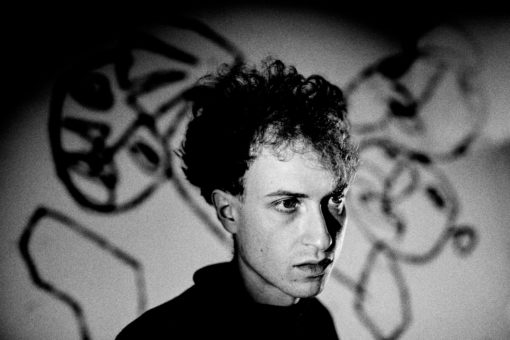 Daniel-Blumberg,-fot.-Steve-Gullick